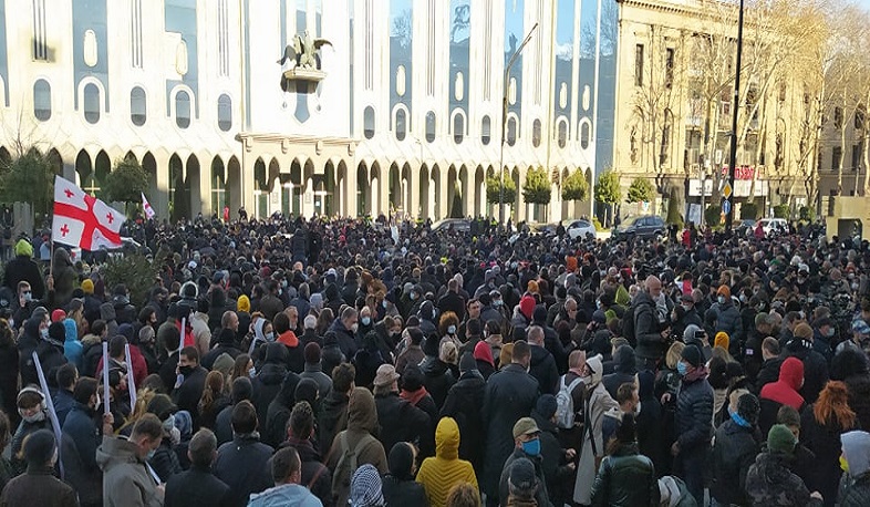 Оппозиция в Грузии отменила митинг, запланированный на 15 мая