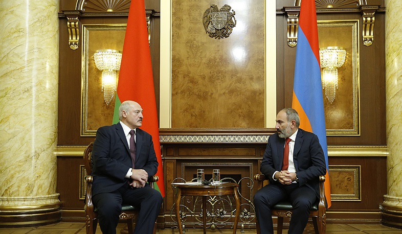 Nikol Paşinyan Belarus Prezidenti ilə telefon danışığı aparıb