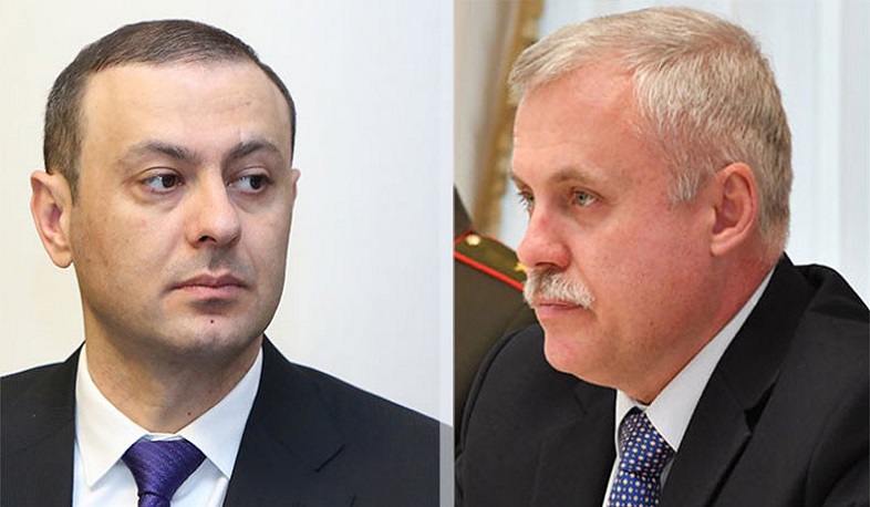 Armen Grigoryan Stanislav Zasla yaranmış vəziyyəti KTMT mexanizmləri ilə həll etmək imkanlarını müzakirə etdi