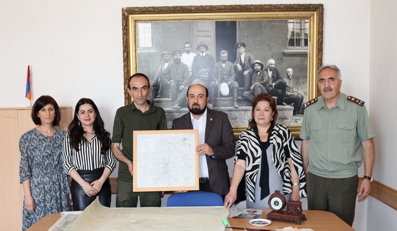 Հայաստանի պատմության թանգարանին են փոխանցվել Կոմանդոսին պատկանող՝ Շուշիի և Խոջալուի ազատագրման քարտեզներից