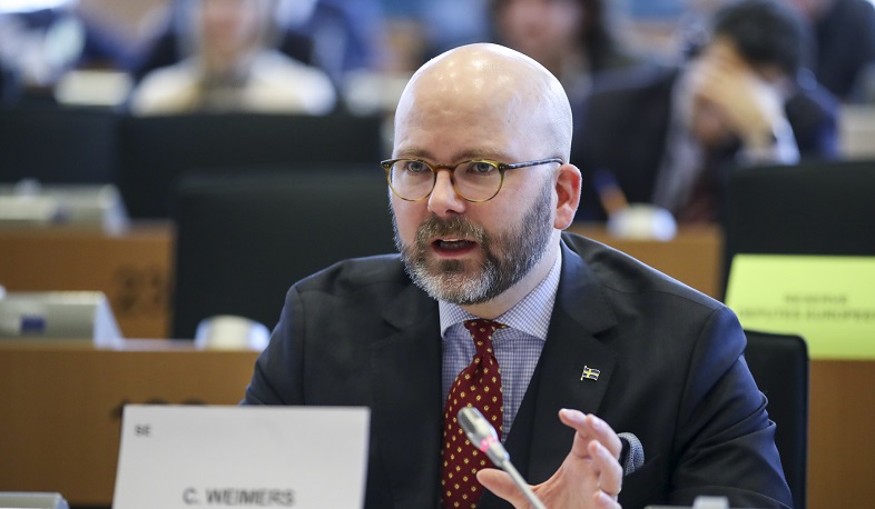 Единственной стороной, нарушающей международное гуманитарное право, является Азербайджан: депутат Европарламента