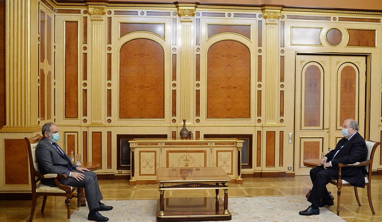 Նիկոլ Փաշինյանը և Արմեն Սարգսյանը քննարկել են հայ-ադրբեջանական սահմանին ստեղծված իրավիճակը