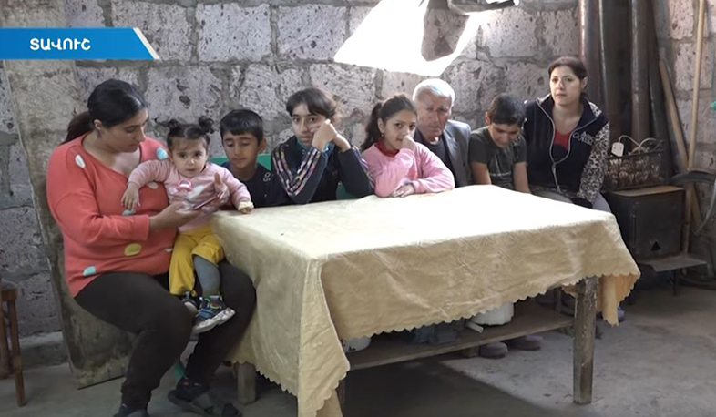 Նոյեմբերյանում ապաստանած արցախցիներին ձեռք են մեկնել բարերարները և համայնքները