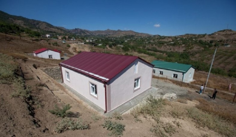 Բնակելի տներ՝ տեղահանված ընտանիքներին՝ Ասկերանի, Մարտունու, Մարտակերտի և Շուշիի շրջաններում