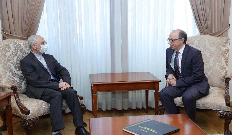 Ара Айвазян на встрече с послом Ирана коснулся вопросов региональной безопасности и мира