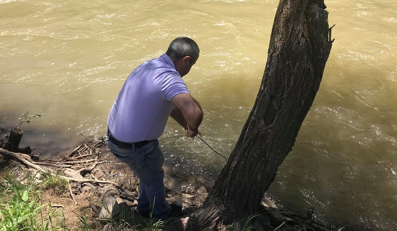 Արփա գետից դուրս է բերվել 7 ինքնաշեն ցանց. ԲԸՏՄ