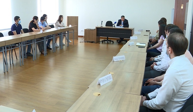 Բաց դռների օր՝ ԱԳՆ դիվանագիտական դպրոցում