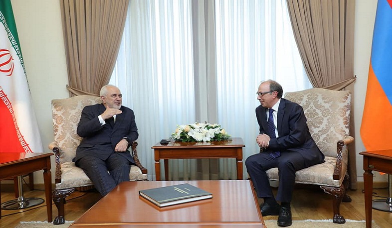 Tête-à-tête meeting of Ara Aivazian and Mohammad Javad Zarif commenced