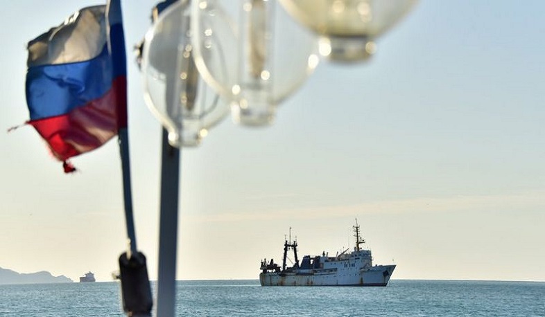 В Охотском море столкнулись российское и японское рыболовецкие суда