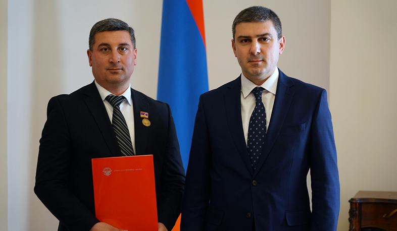 ՀՀ Գեղարքունիքի մարզպետ Գնել Սանոսյանը պարգևատրվել է «Մխիթար Գոշ» մեդալով