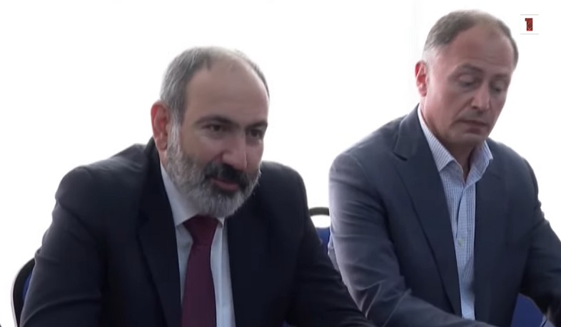 Նիկոլ Փաշինյանը հանդիպում է Քանաքեռ-Զեյթուն վարչական շրջանի ՔՊ կուսակցության համակիրների հետ