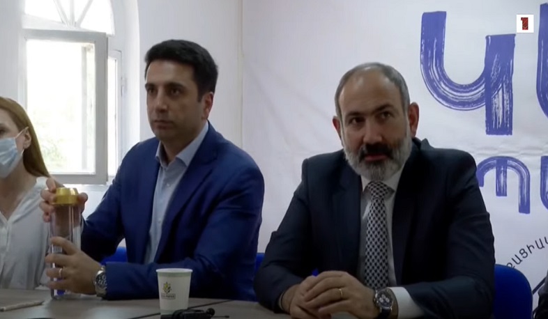 Նիկոլ Փաշինյանը հանդիպում է ՔՊ կուսակցության համակիրների հետ