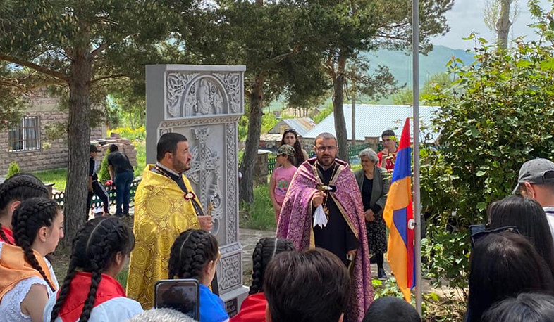 Լուսաղբյուր համայնքում տեղի է ունեցել խաչքարի օծման արարողություն՝ ի հիշատակ 44-օրյա պատերազմում անմահացած լուսաղբյուրցիների