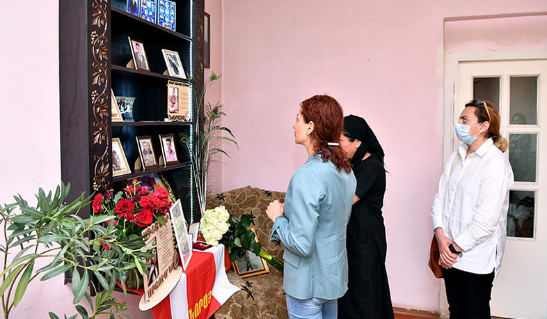 Պատերազմում զոհված եզդի զինվորի ընտանիքին են այցելել Աննա Հակոբյանն ու Լենա Նազարյանը