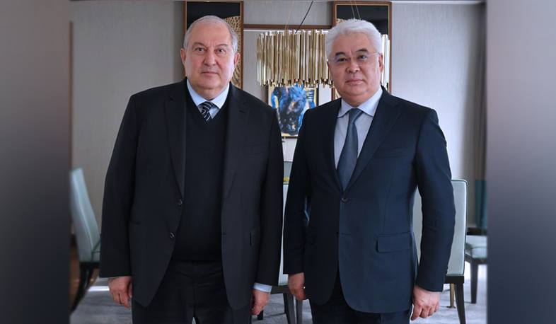 Արմեն Սարգսյանը հանդիպել է Ղազախստանի արդյունաբերության և ենթակառուցվածքների նախարարի հետ