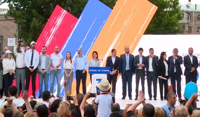 Նիկոլ Փաշինյանը Արագածոտնի մարզի Աշտարակ քաղաքում է