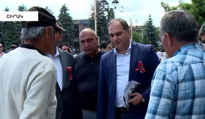 «Զարթոնք» կուսակցության ներկայացուցիչները՝ Շիրակում
