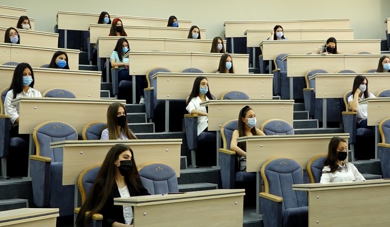 Ուսումնական հաստատություններում արգելվում է իրականացնել քաղաքական գործունեություն կամ քարոզչություն. ԿԳՄՍՆ