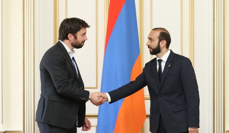 Արարատ Միրզոյանը հանդիպել է ԵԱՀԿ/ԺՀՄԻԳ դիտորդական առաքելության ղեկավարի հետ