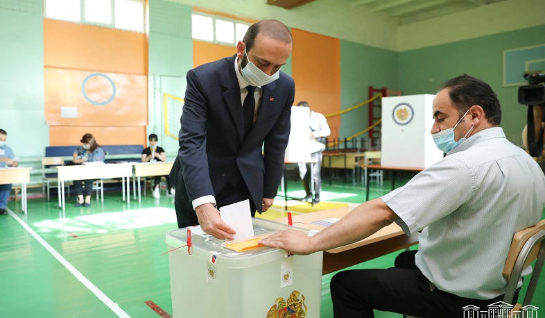 Արարատ Միրզոյանը մասնակցել է քվեարկությանը