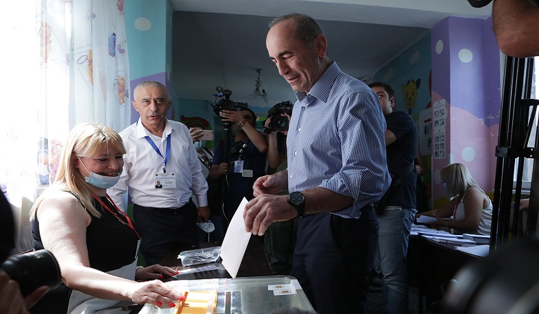 Քվեարկել եմ հանուն արժանապատիվ խաղաղության և տնտեսական վերելքի. Ռոբերտ Քոչարյան