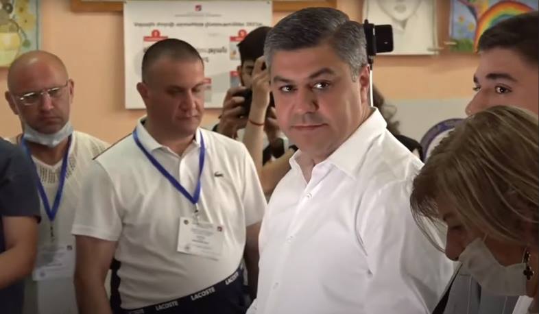 Արթուր Վանեցյանը քվեարկեց հանուն բարեկեցիկ և ապահով Հայաստանի