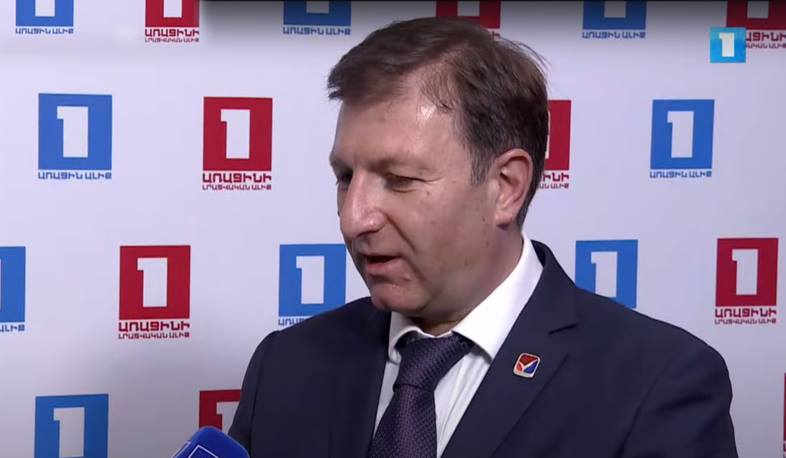 Եթե չի տրվում ինչ-որ քվեաթերթիկ և դիտավորությամբ չի տրվում, ապա դա քրեական հանցագործություն է. Արմեն Սմբատյան