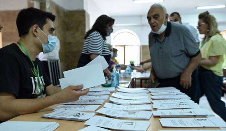 Միջազգային դիտորդները հետևում են Հայաստանում արտահերթ խորհրդարանական ընտրություններին