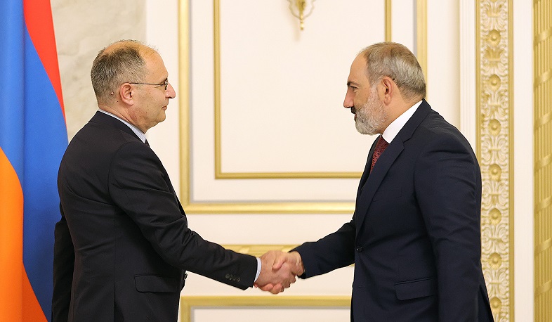 Նիկոլ Փաշինյանը հանդիպում է ունեցել Պահպանողական կուսակցության նախագահ Միքայել Հայրապետյանի հետ