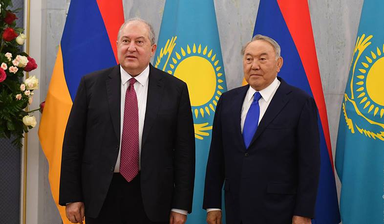 Нурсултан Назарбаев поздравил президента Армена Саркисяна с днём рождения