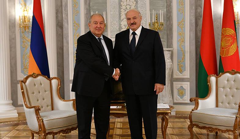 Президента Армена Саркисяна с днём рождения поздравил президент Беларуси Александр Лукашенко