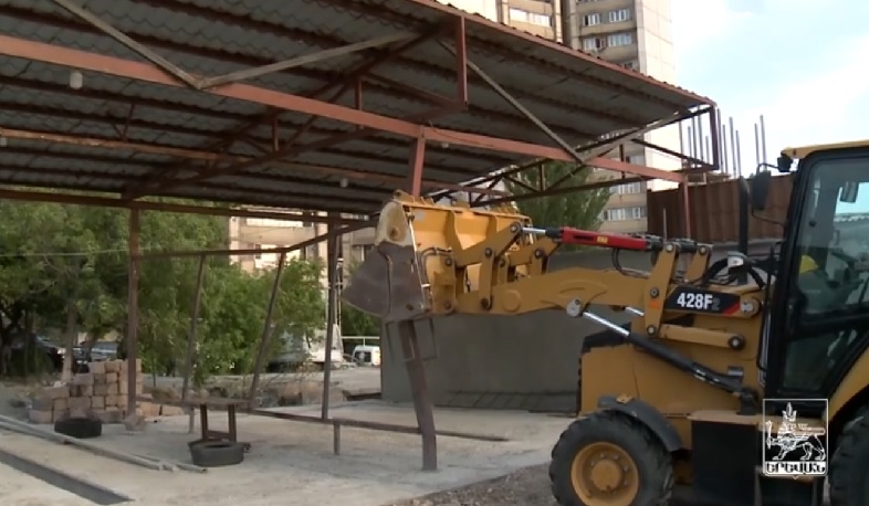 Հունիսի 25-ին Աջափնյակում ևս 5 ապօրինի կառույց է ապամոնտաժվել