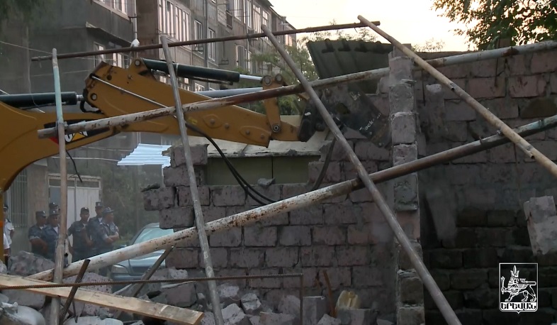 Ապօրինի կառույցների ապամոնտաժման գործընթացը Երևանում շարունակվում է