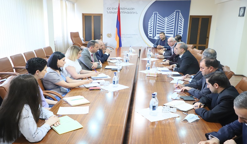 Vahan Kerobyan İran tərəfi ilə “Meğri” və “Aras” azad iqtisadi zonaları çərçivəsində ikitərəfli əməkdaşlıqla bağlı məsələləri müzakirə etdi