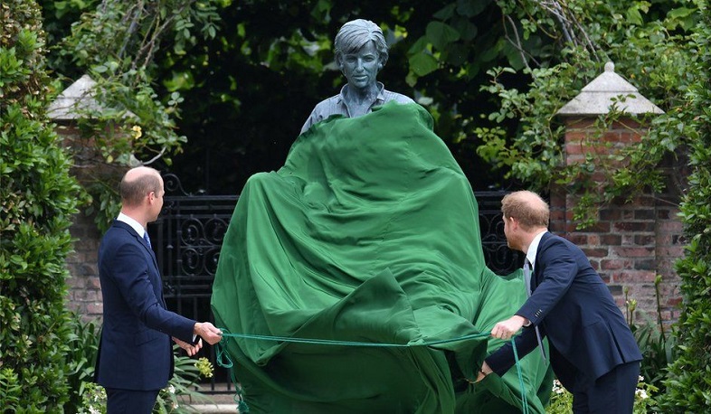 William and Harry unite to unveil Diana statue at Kensington Palace