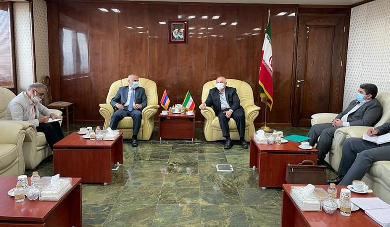 Armenia’s Ambassador to Iran and Deputy Minister of Energy of Iran discuss construction of third Armenia-Iran high-voltage line