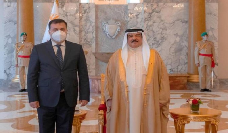 Armenia’s Ambassador presented his credentials to the King of Bahrain