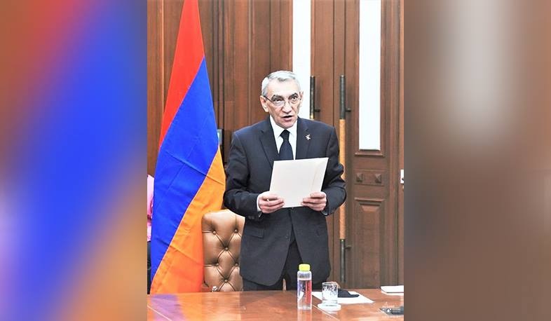 Դեսպան Յուրի Բաբախանյանն իր հավատարմագրերն է հանձնել Հնդկաստանի  նախագահին