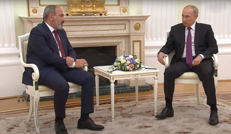 Nikol Pashinyan met with Vladimir Putin