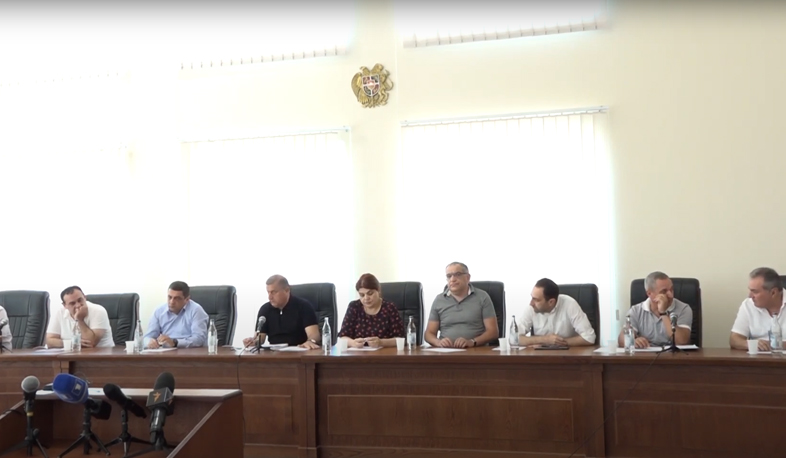 ԲԴԽ-ն հեռացել է խորհրդակցական սենյակ՝ որոշում կայացնելու Վարդազարյանին կարգապահական պատասխանատվության ենթարկելու միջնորդության վերաբերյալ