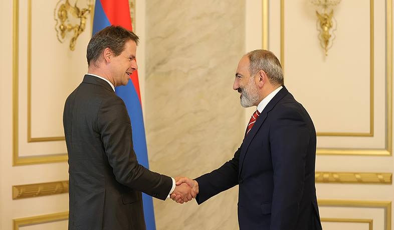 Nikol Pashinyan receives French Ambassador to Armenia Jonathan Lacôte