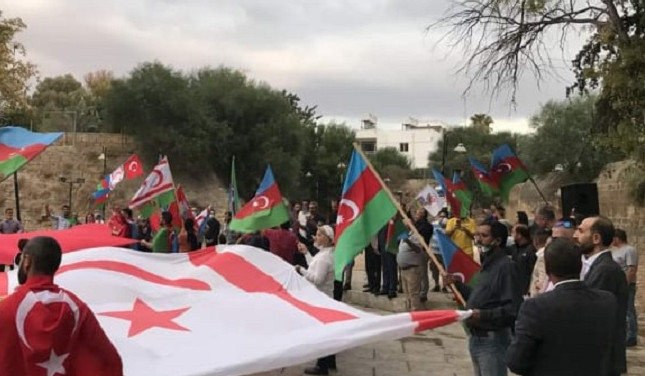 Հույն լրագրողի անդրադարձը Արցախ ու Հյուսիսային Կիպրոս ադրբեջանցիների ամոթալի այցին