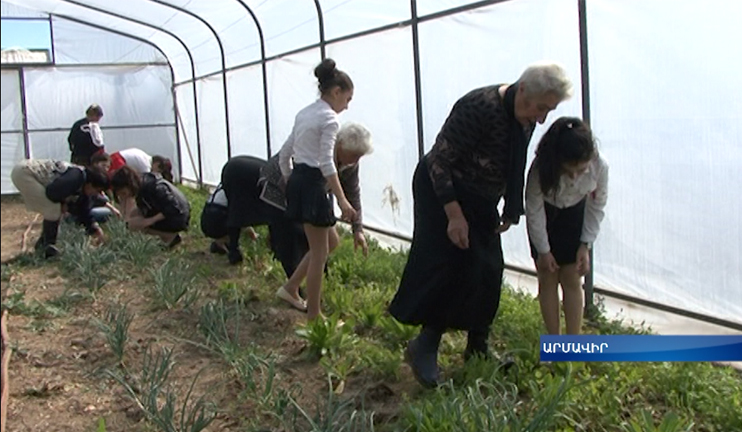 Elderly women: Getashen Agro school masters
