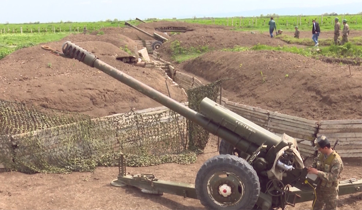 Strength and unity: April war