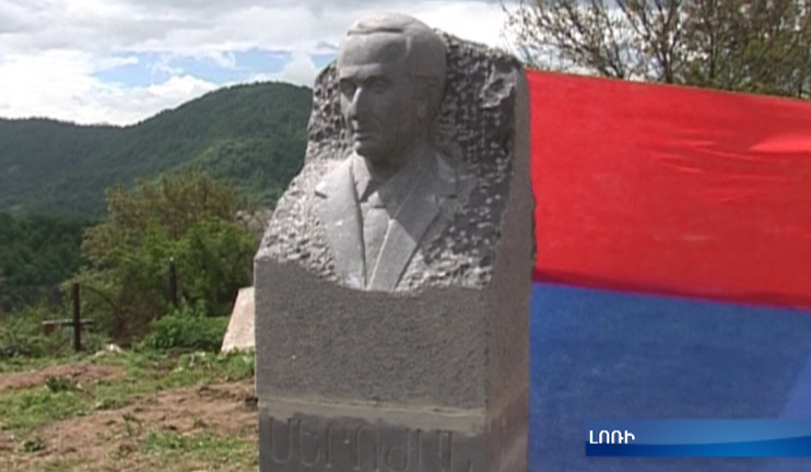 Devotees of Artsakh liberation war in the Park of Heroes