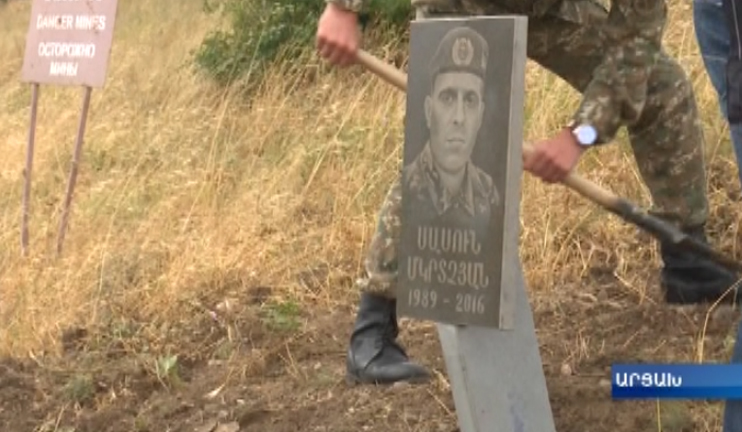 Memorial plaque in memory of April war hero Sasun Mkrtchyan erected in Talish