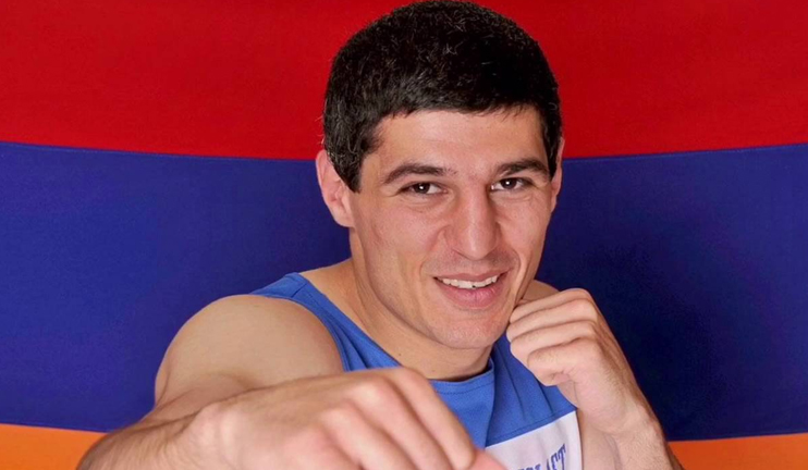 Vladimir Margaryan wins the first fight