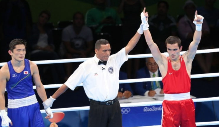 Boxer Aram Avagyan wins the first fight