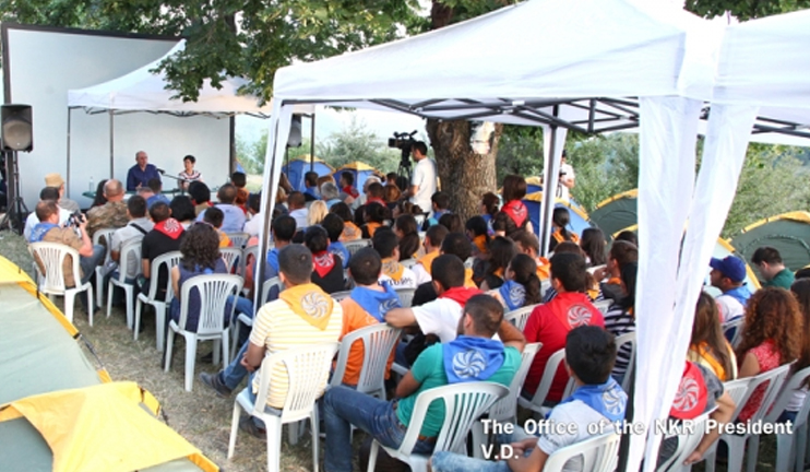 Bako Sahakyan visits Artsakh Youth Forum
