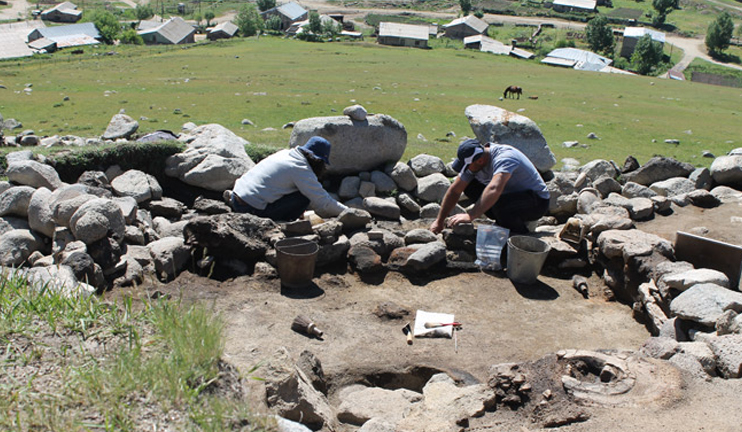 Archaeologists dig pre-Urartian sites in Gegharkunik